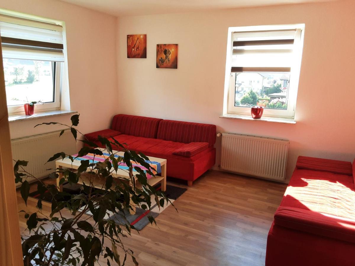 Apartment - Ferienwohnung 2 Treffen Am Ossiachersee المظهر الخارجي الصورة