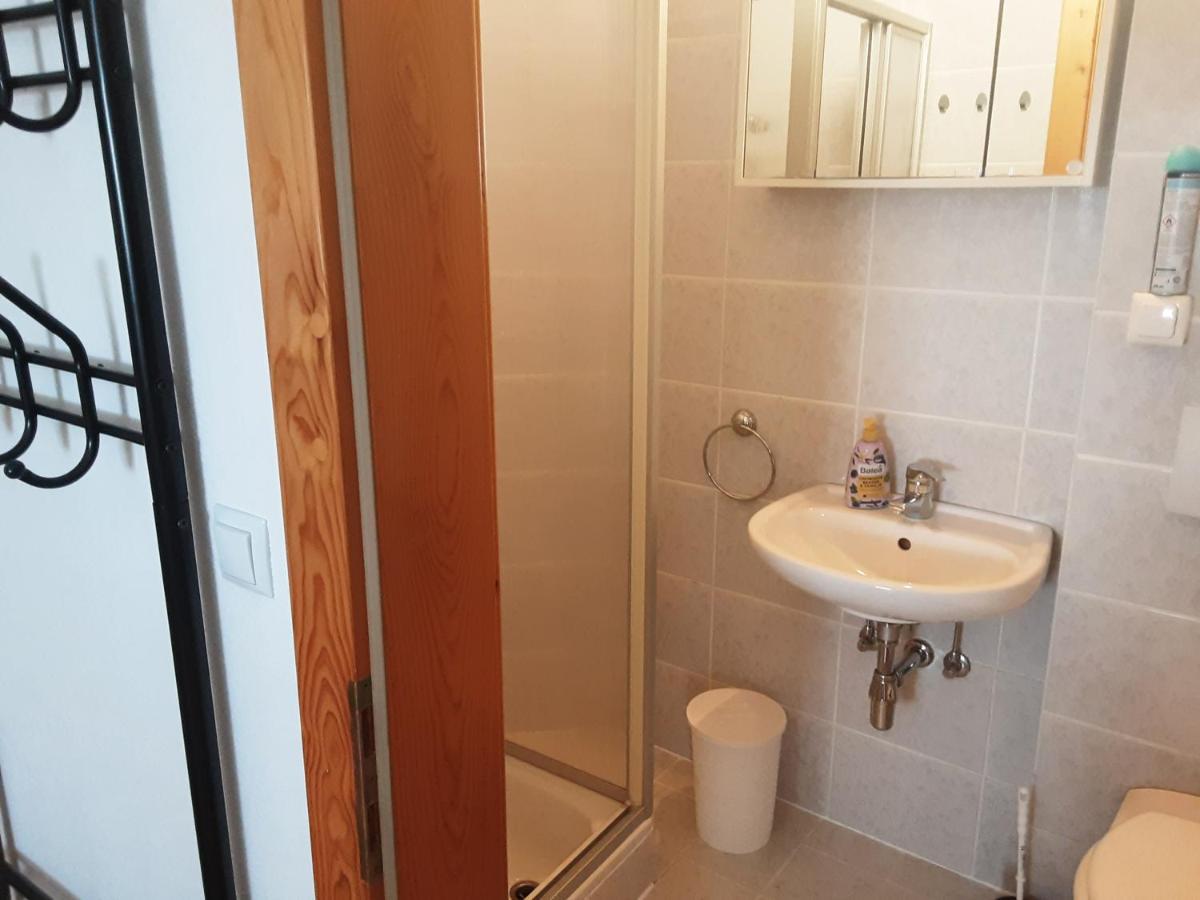 Apartment - Ferienwohnung 2 Treffen Am Ossiachersee المظهر الخارجي الصورة